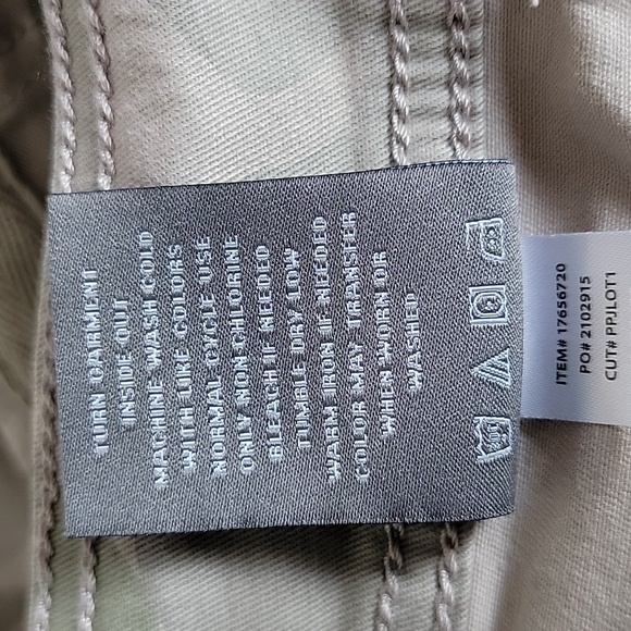 Torrid Feel The Fit Ankle Camo Pants/ Size 18. - Picture 5 of 12